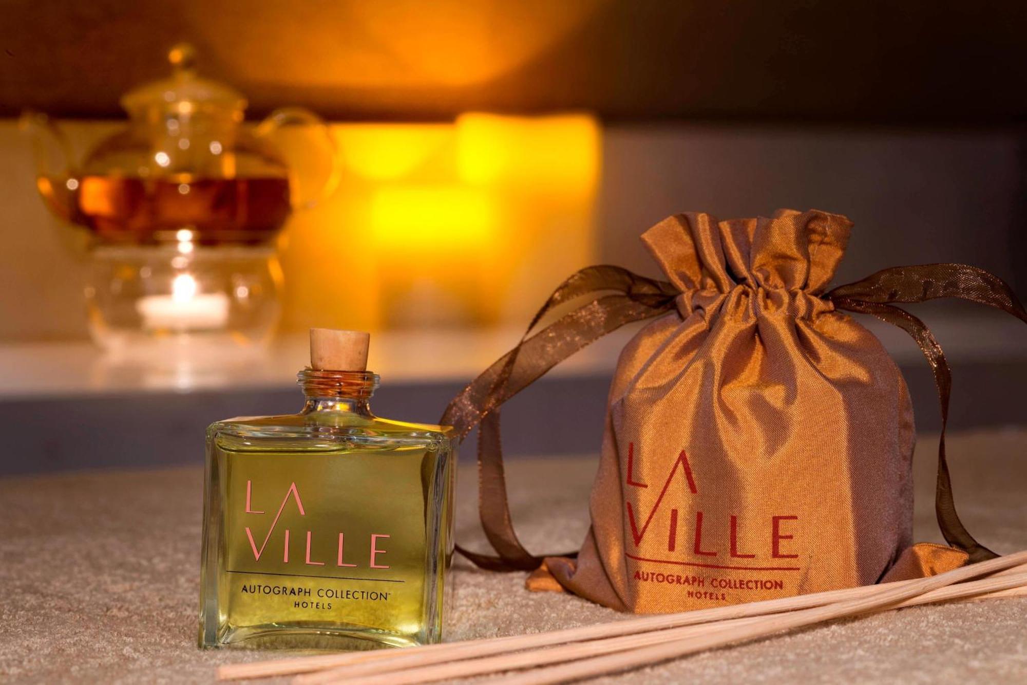 La Ville Hotel & Suites City Walk Dubai, Autograph Collection Exterior foto A reed diffuser