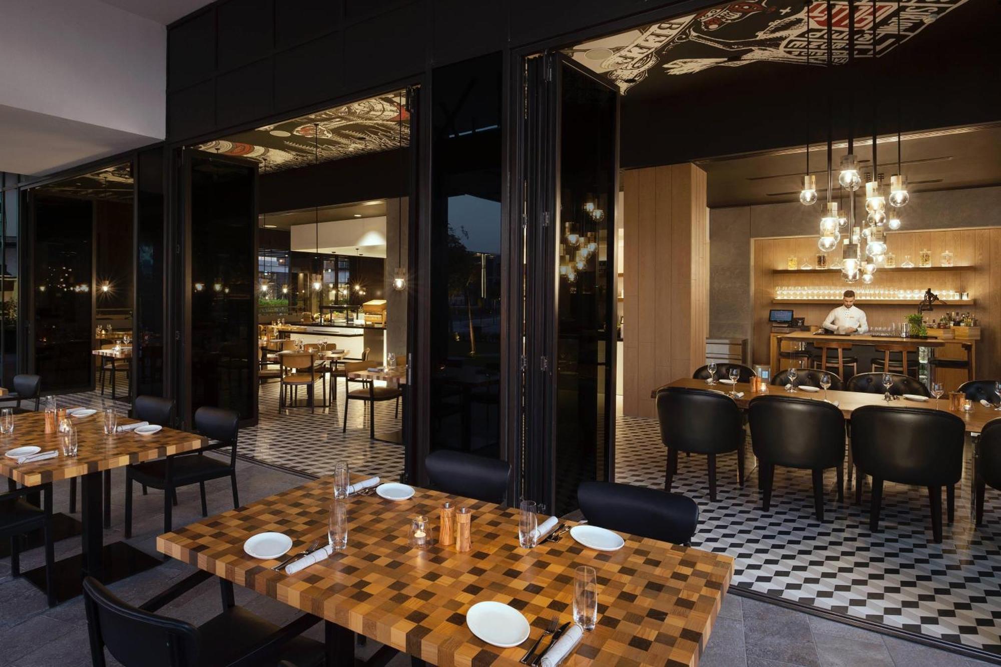 La Ville Hotel & Suites City Walk Dubai, Autograph Collection Exterior foto The interior of the restaurant