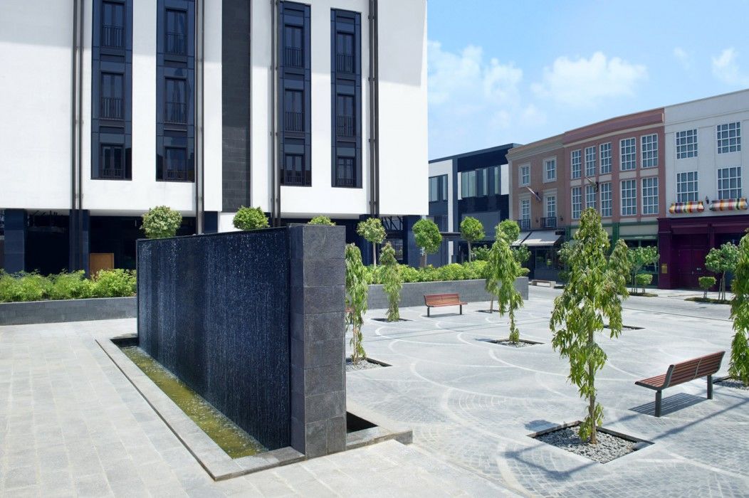 La Ville Hotel & Suites City Walk Dubai, Autograph Collection Exterior foto The memorial wall