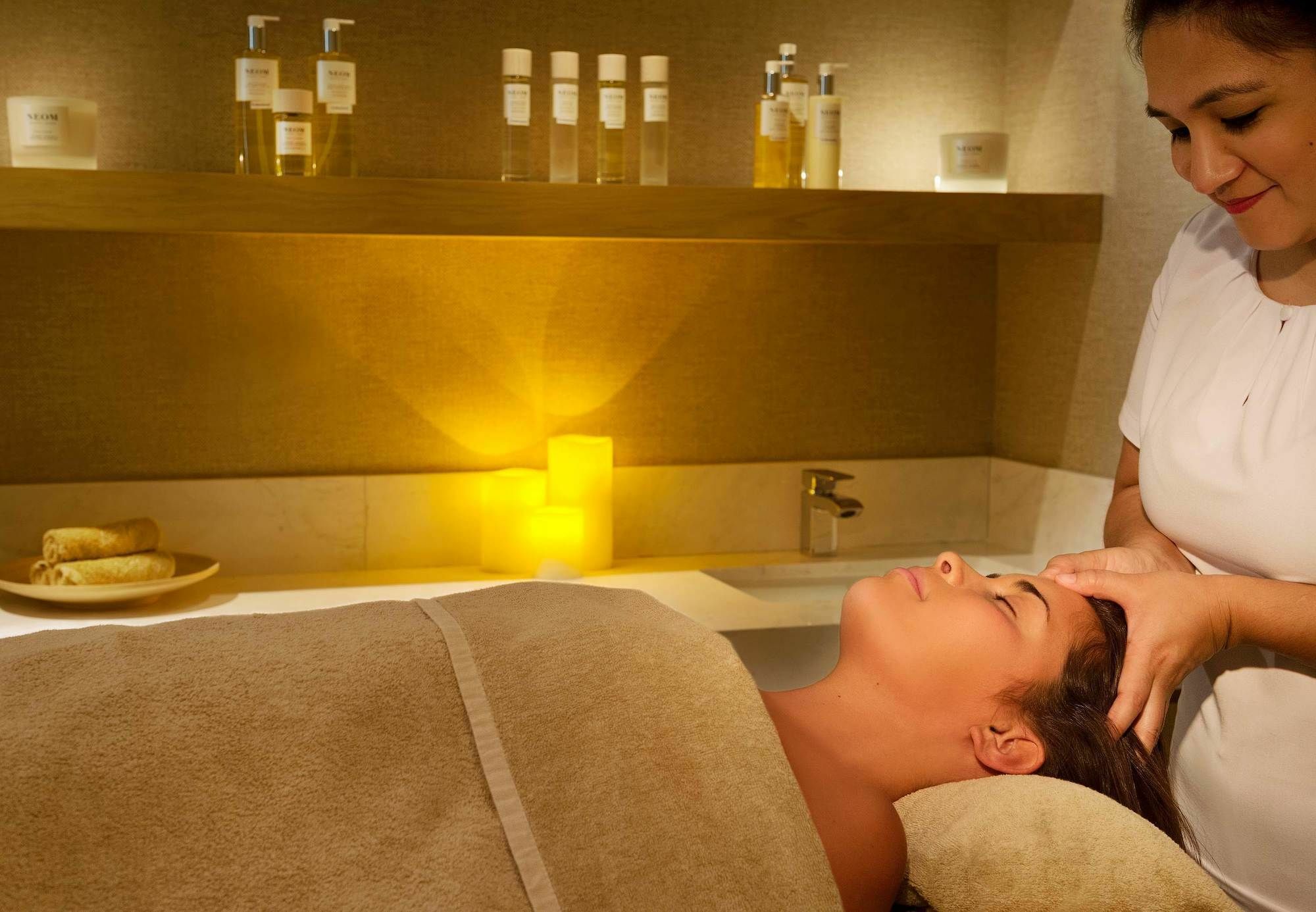 La Ville Hotel & Suites City Walk Dubai, Autograph Collection Exterior foto A spa treatment